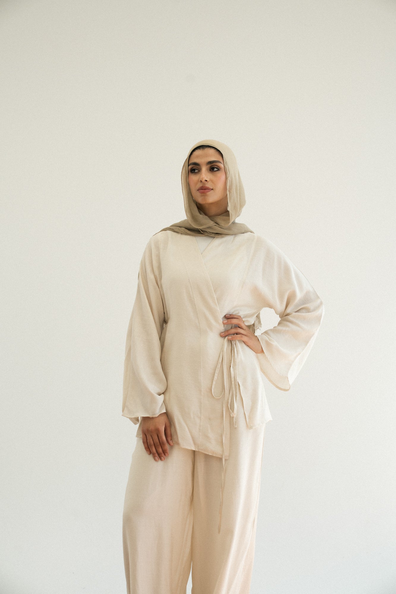Soft Flowy Set in Cream Beige