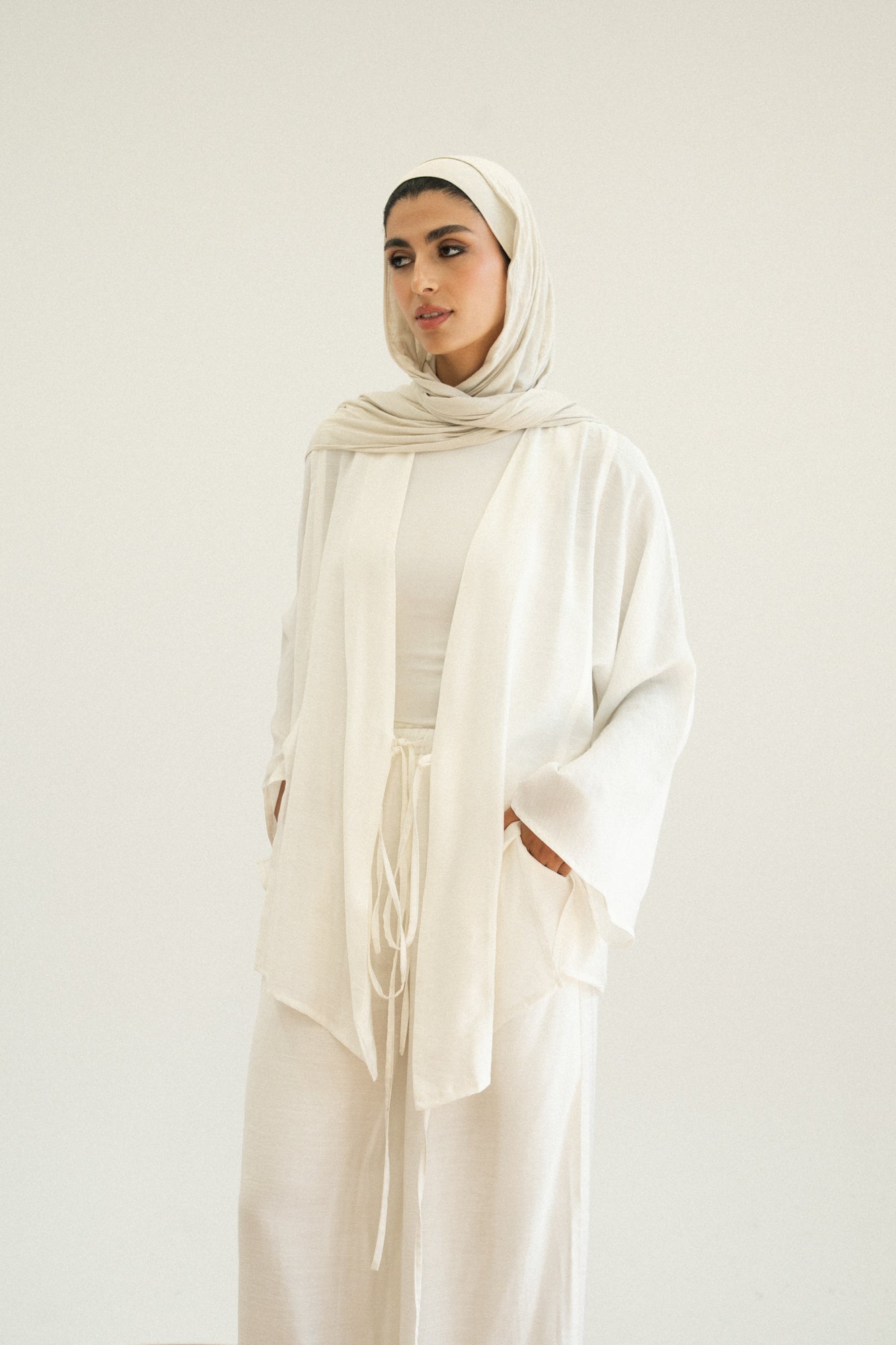 Soft Flowy Set in Offwhite