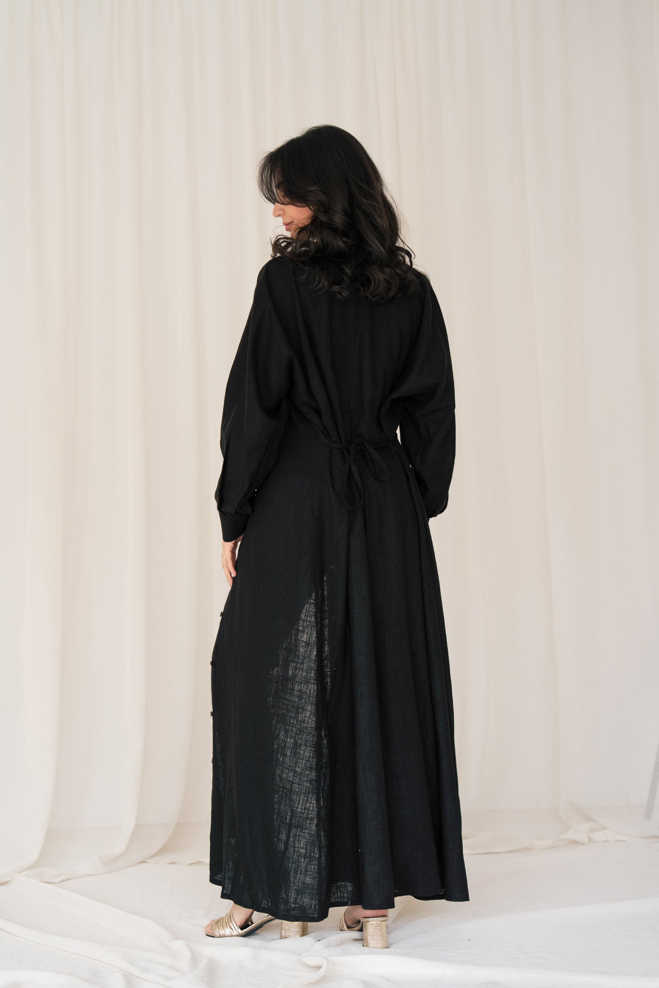 Linen Flow Shirt Dress in Black