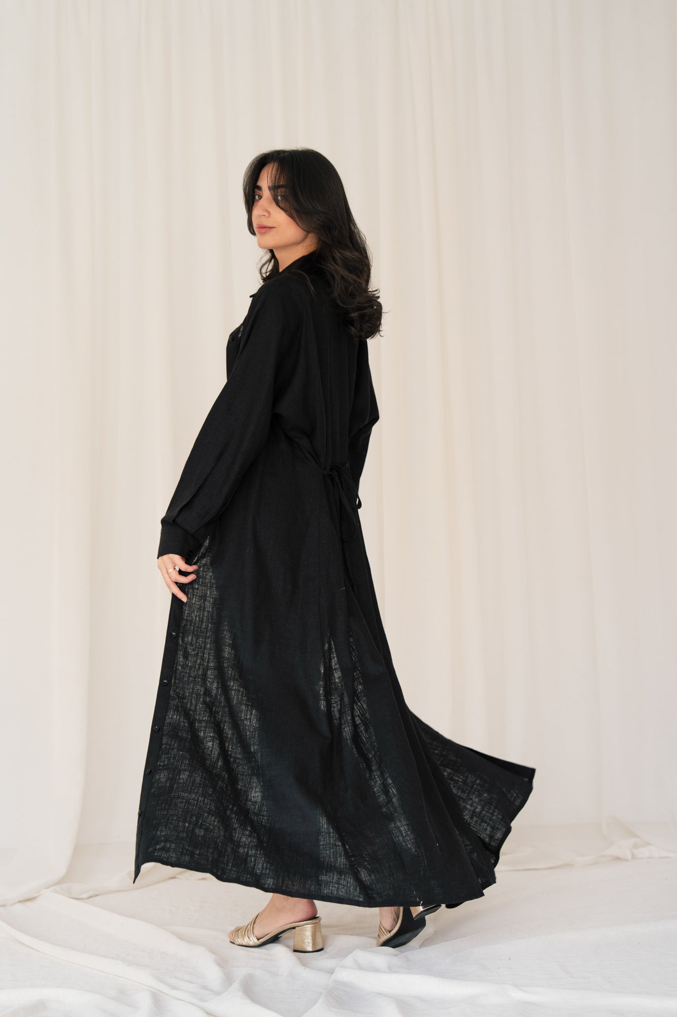Linen Flow Shirt Dress in Black