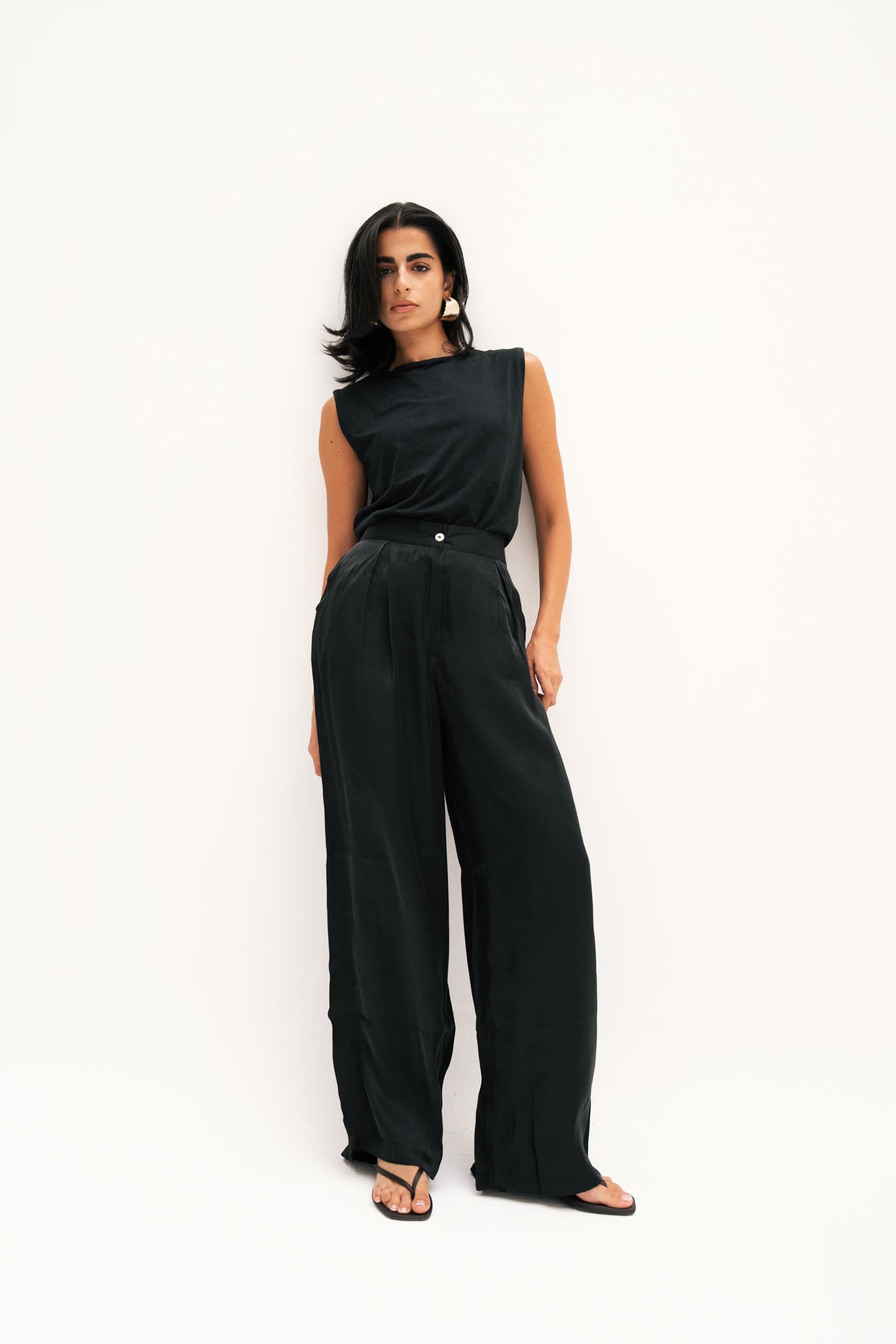 Shiny Shimmer Pants in Black