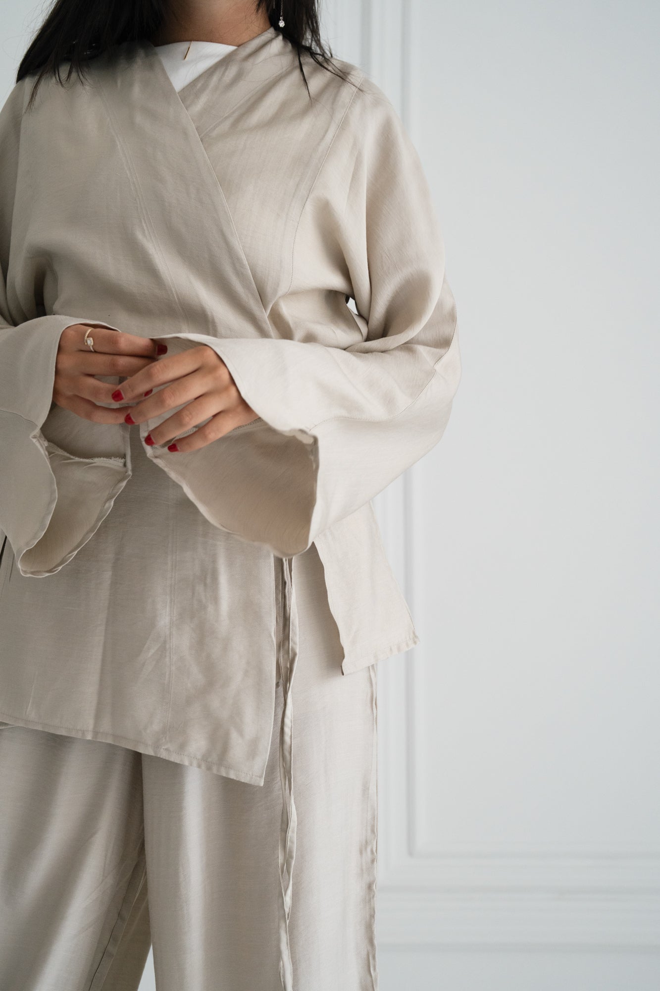 Soft Flowy Set in Cafe