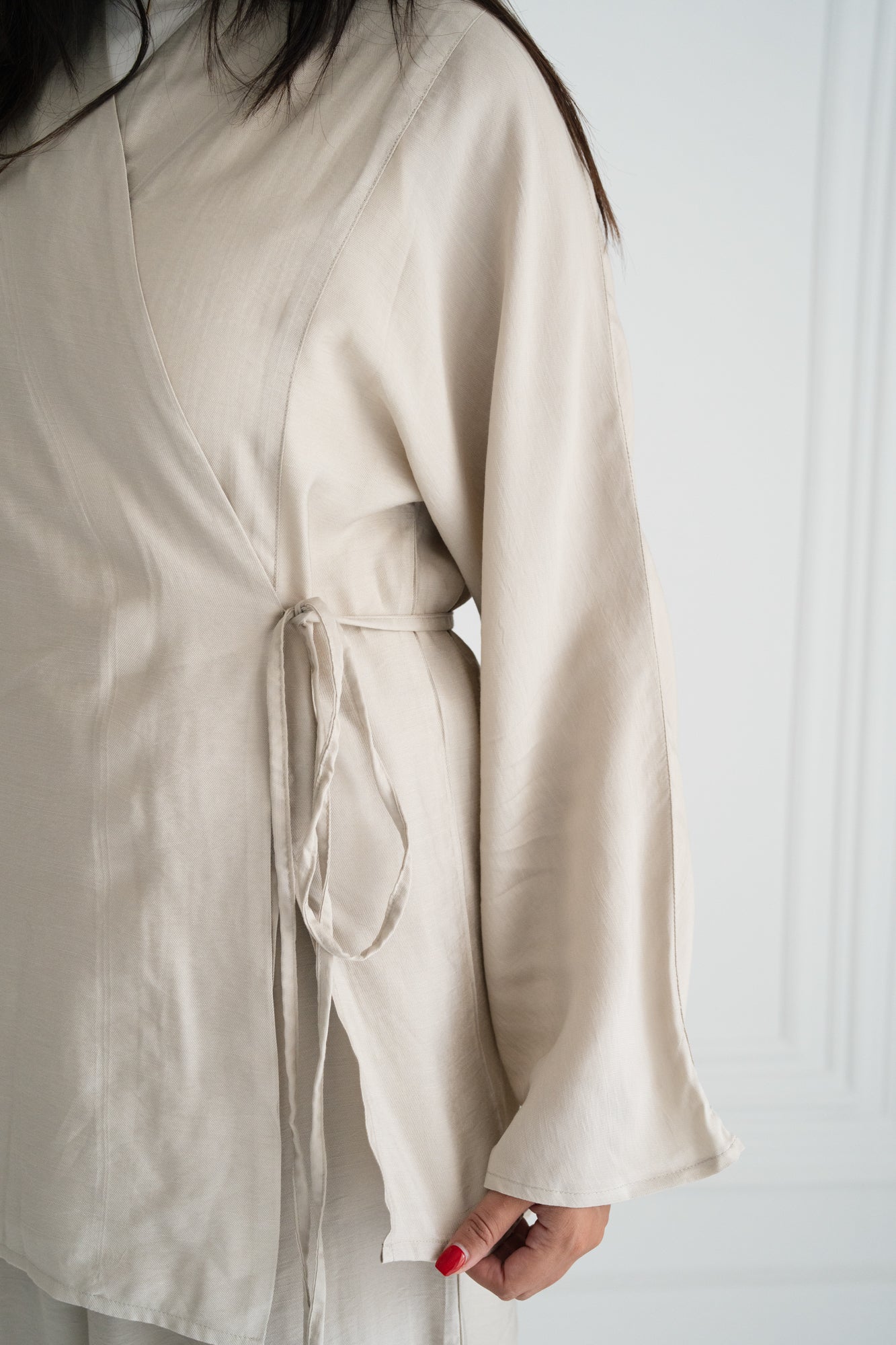 Soft Flowy Set in Cafe