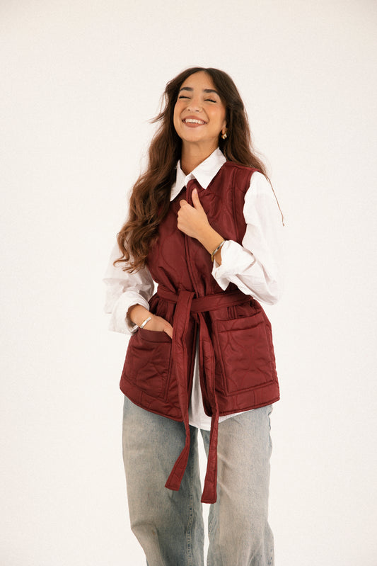 Everyday Adventure Vest in Burgundy