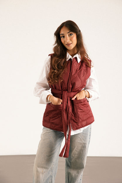 Everyday Adventure Vest in Burgundy