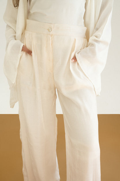 Shiny Shimmer Pants in Cream