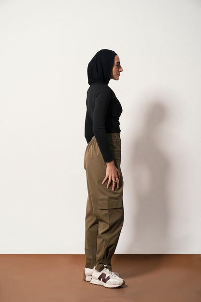 Cargo Pants in Khaki