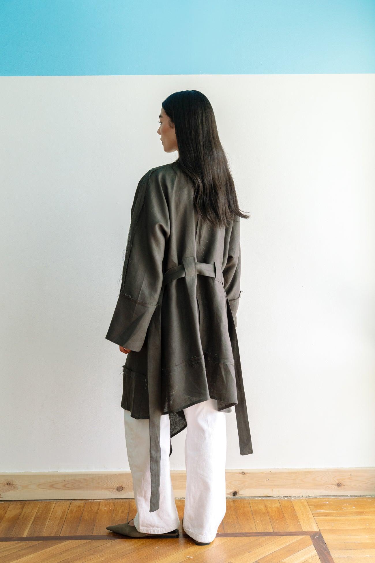Flow Linen Cardigan in Dark Brown