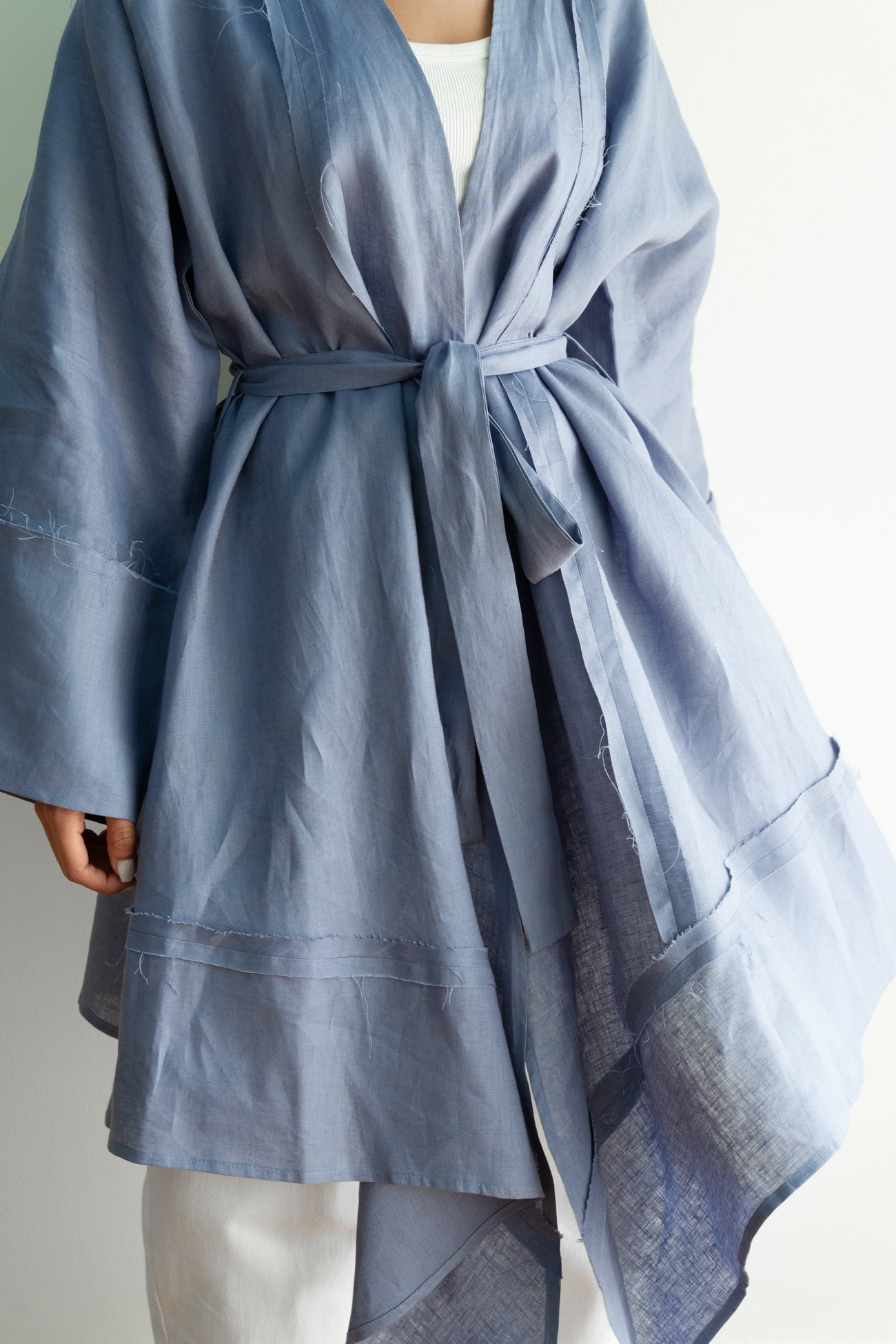 Flow Linen Cardigan in Bright Blue
