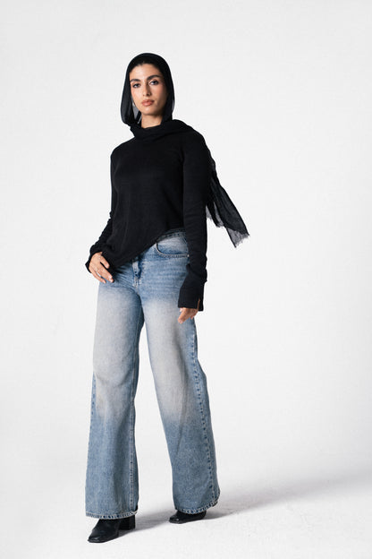 Slit Basic Top in Black