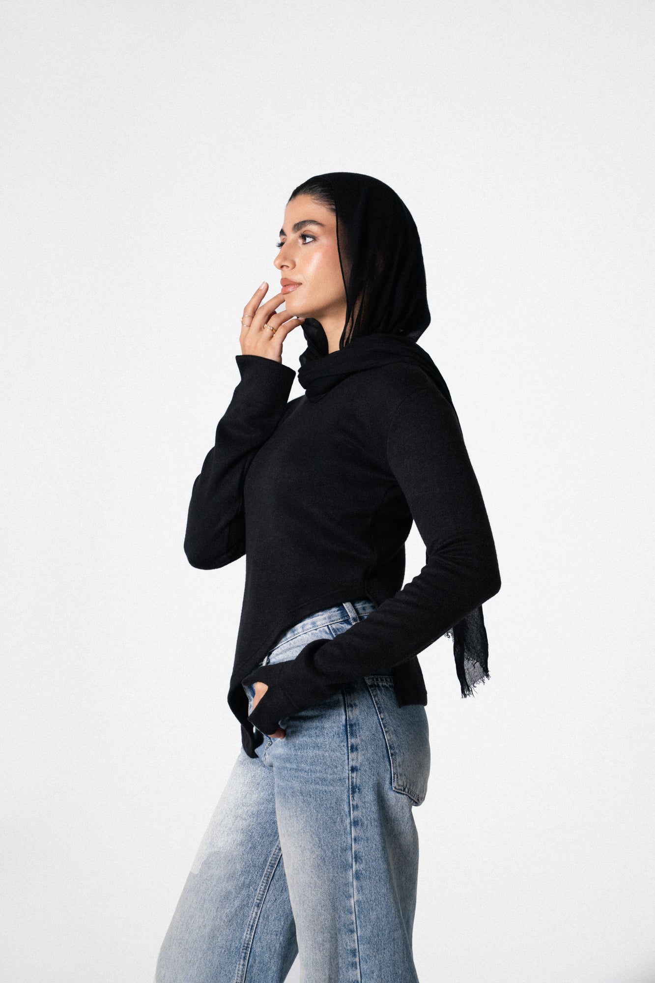 Slit Basic Top in Black