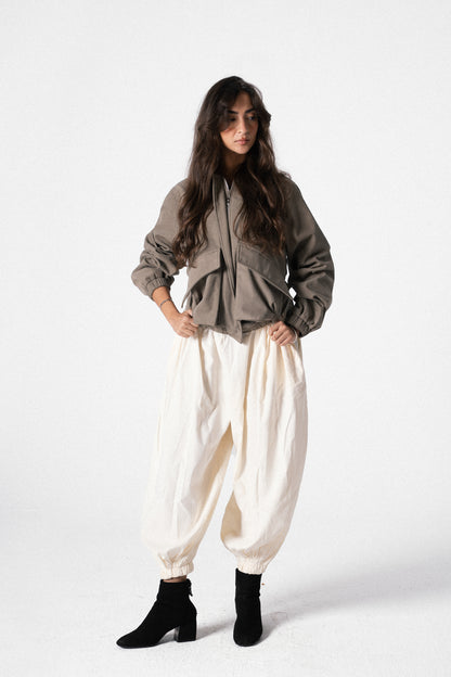 Balloon Pants in Cream Offwhite