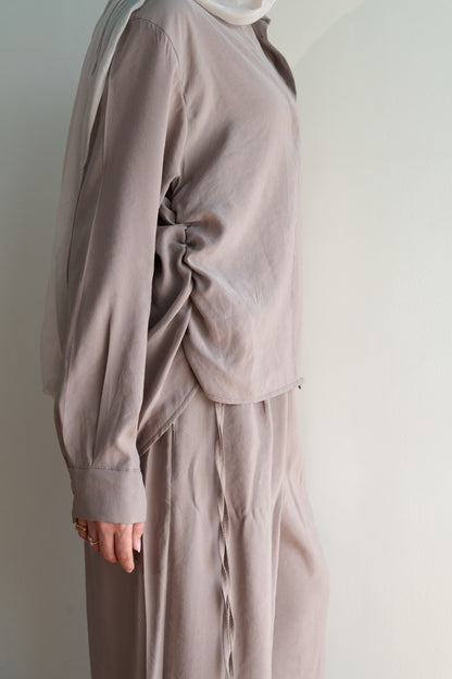 Relaxed Elegance Set in Greige