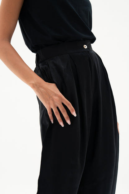 Shiny Shimmer Pants in Black