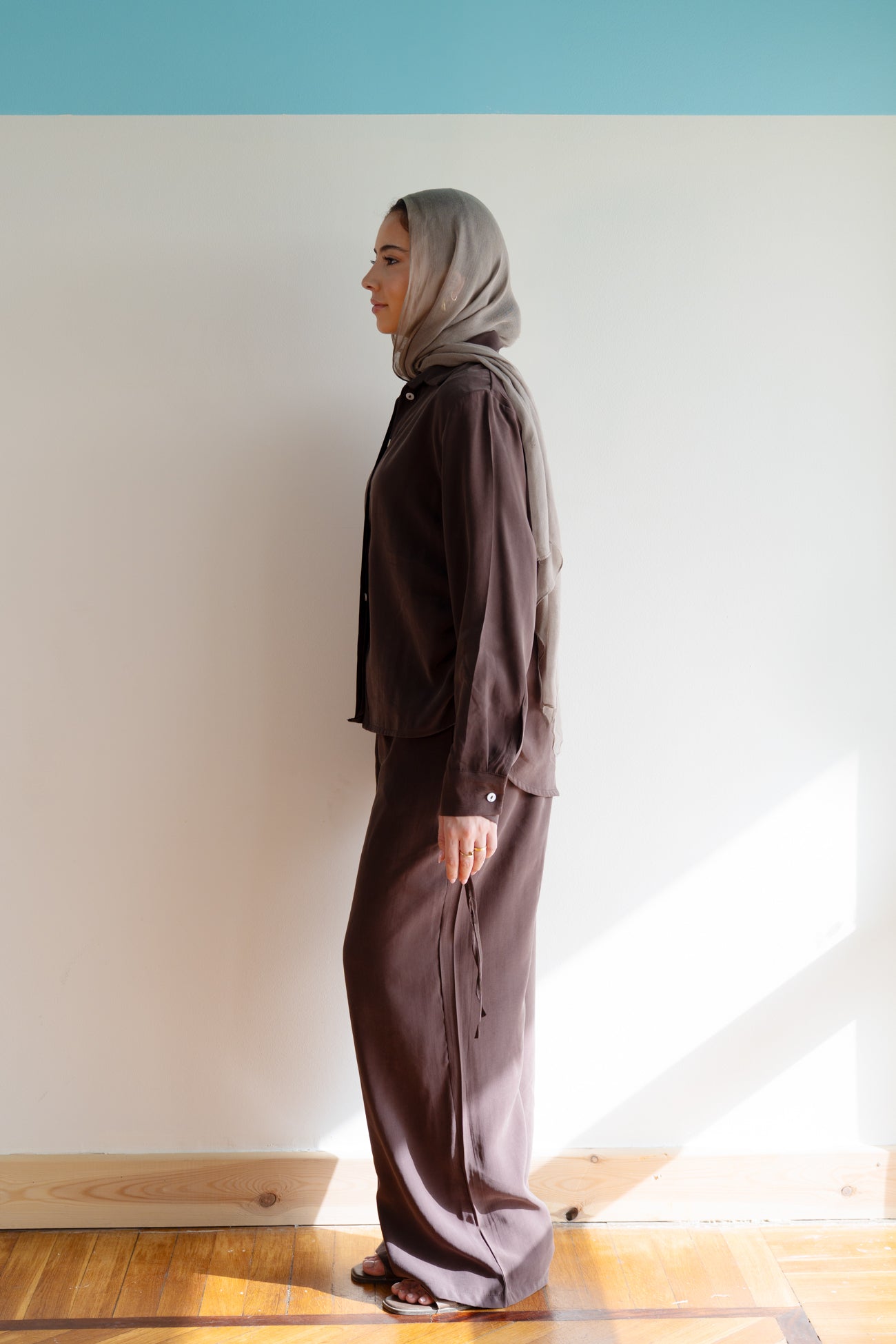 Relaxed Elegance Set in Brown