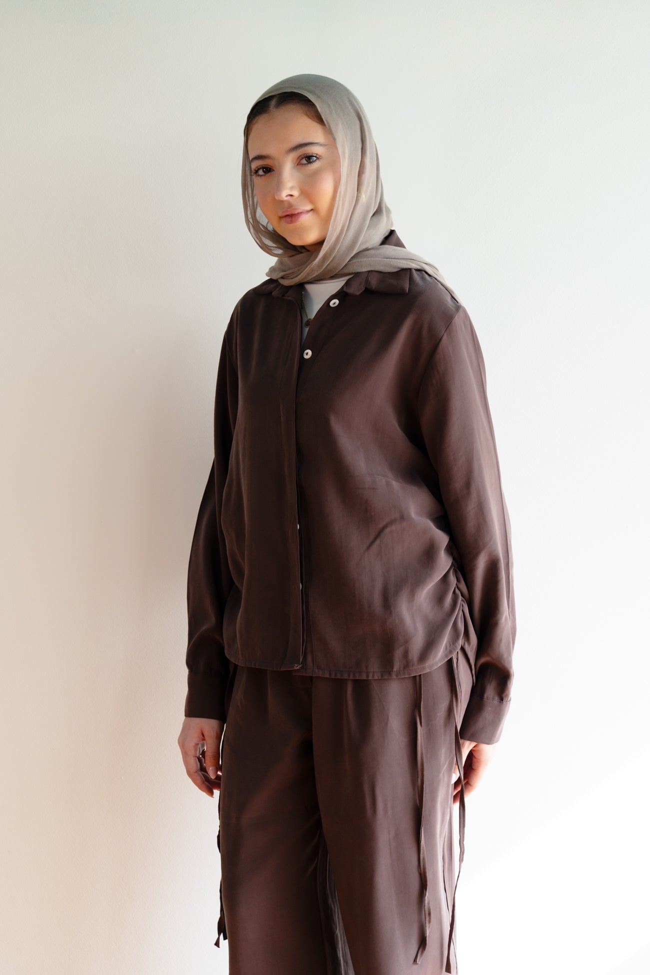Relaxed Elegance Set in Brown