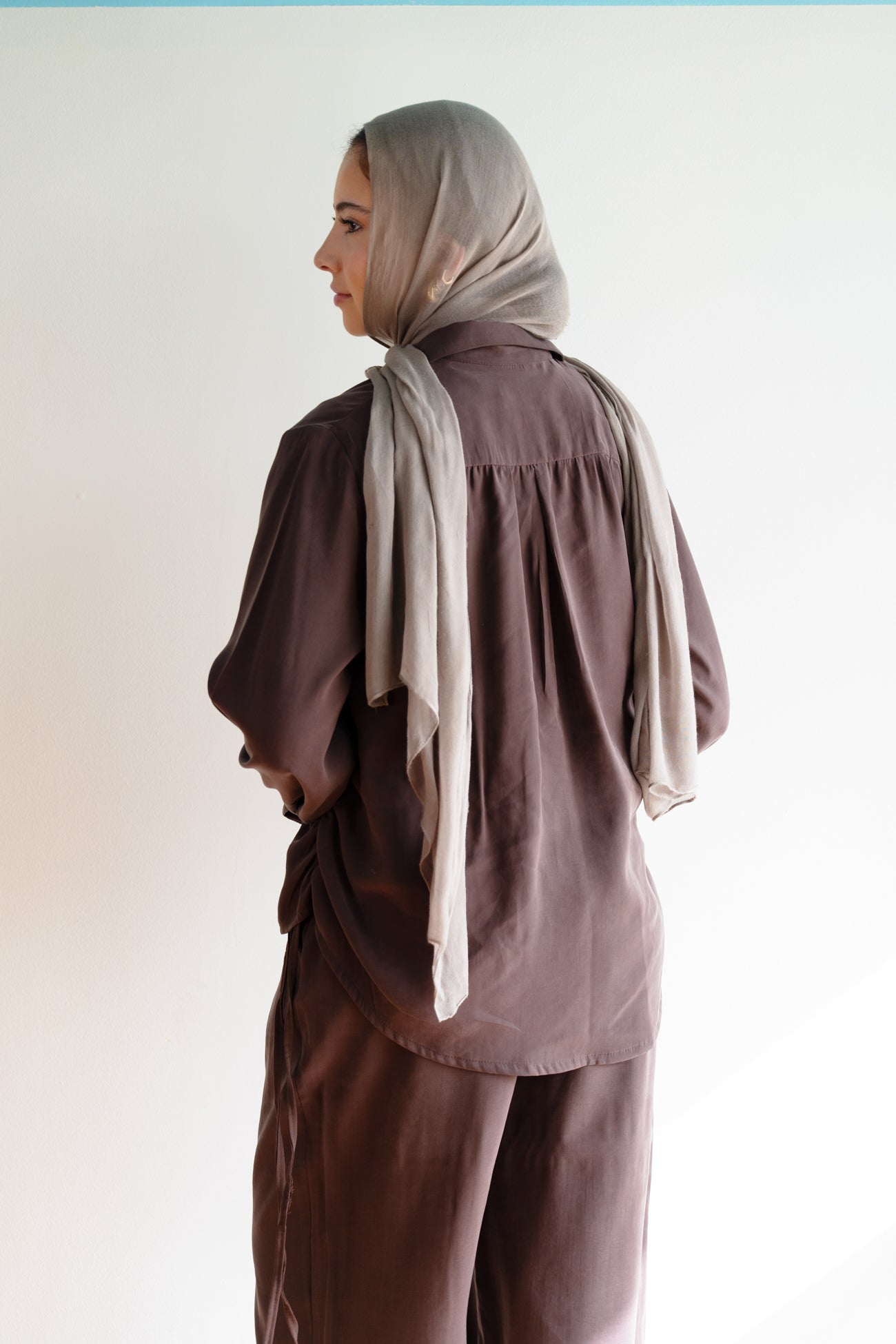 Relaxed Elegance Set in Brown