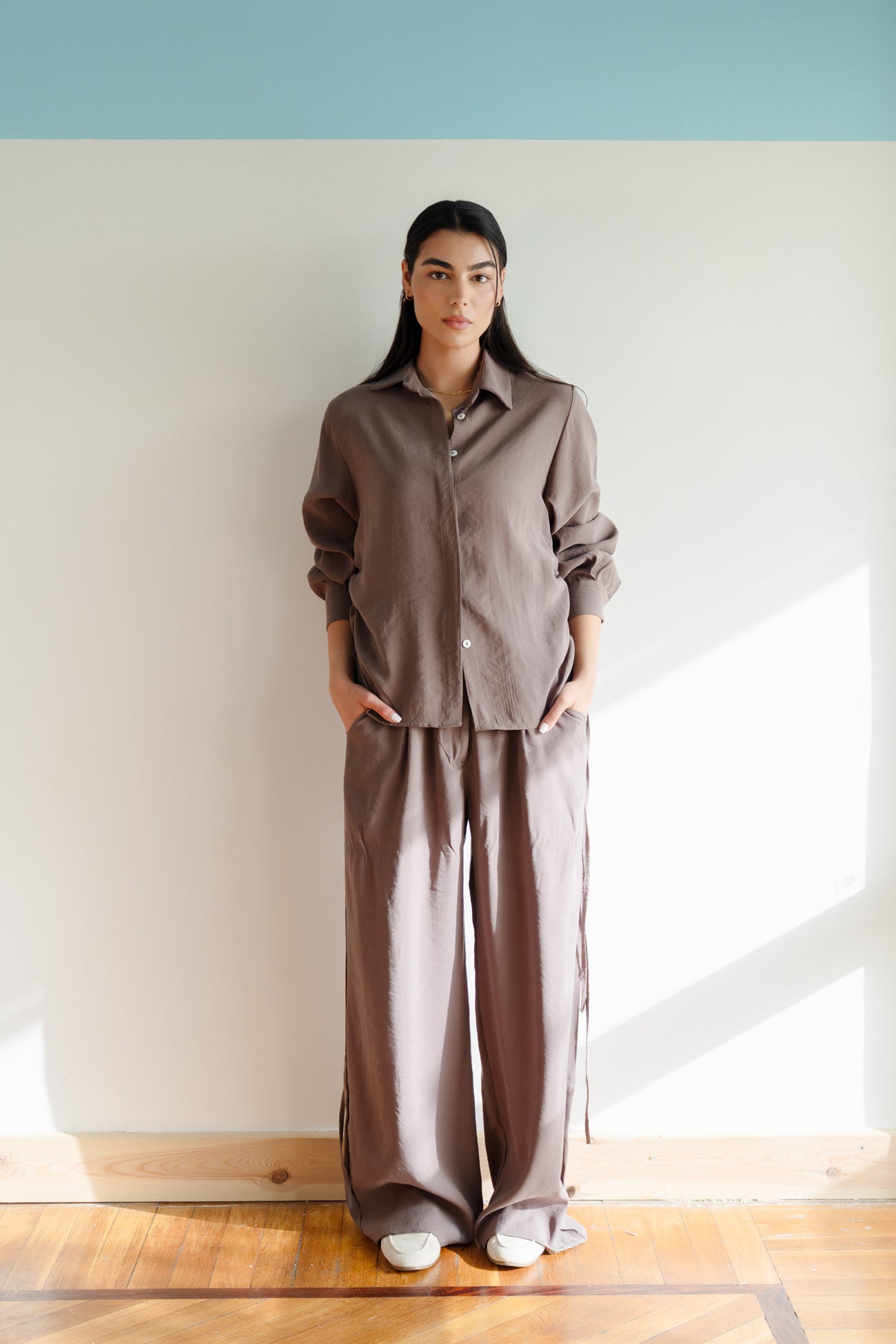 Relaxed Elegance Set in Taupe