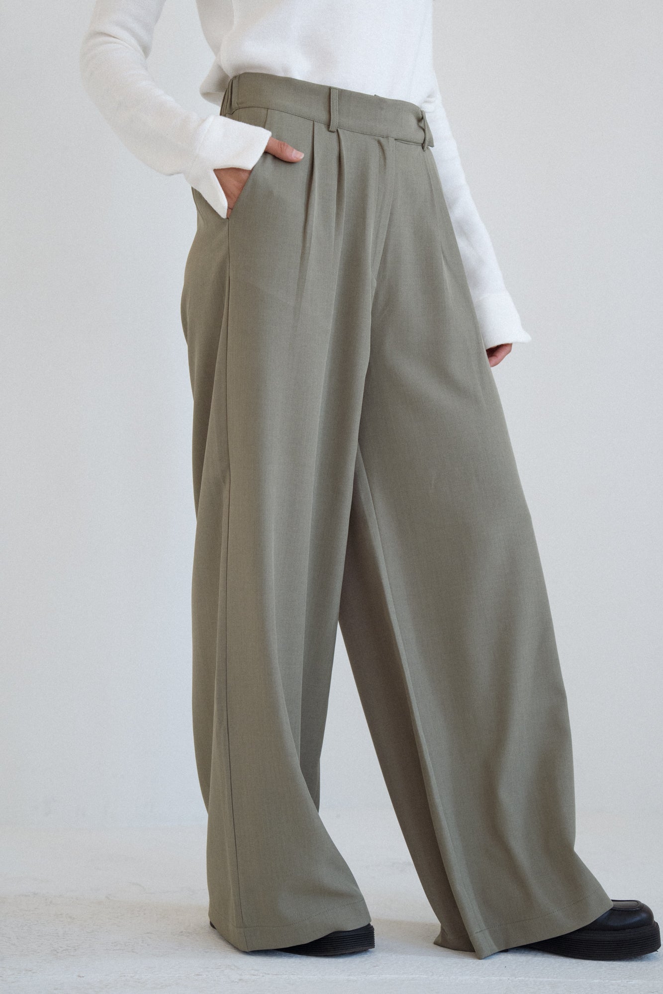 Tailored Trousers in Olive