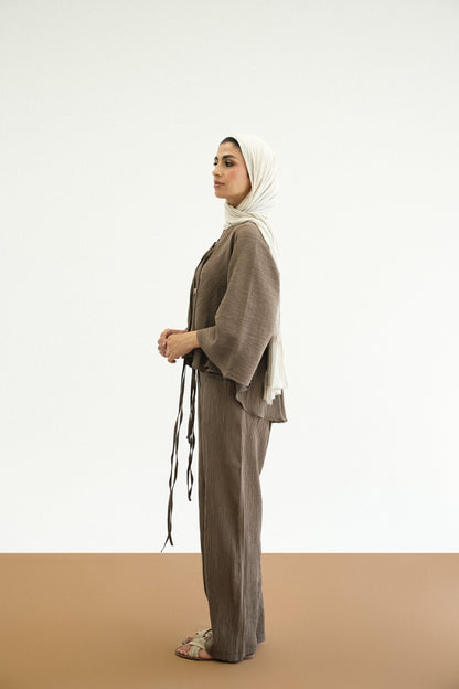 Crinkle Bloom Set in Taupe