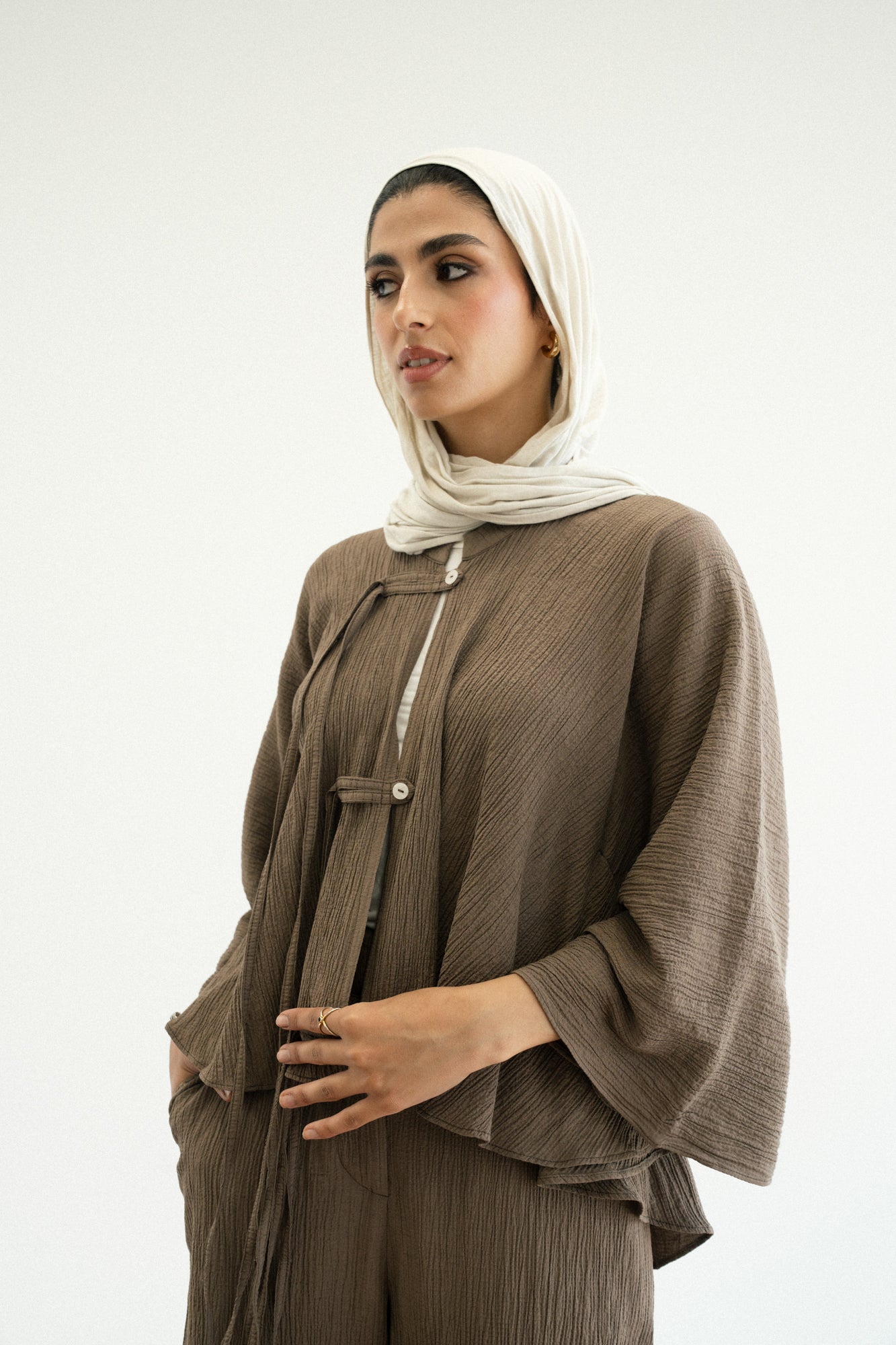 Crinkle Bloom Set in Taupe