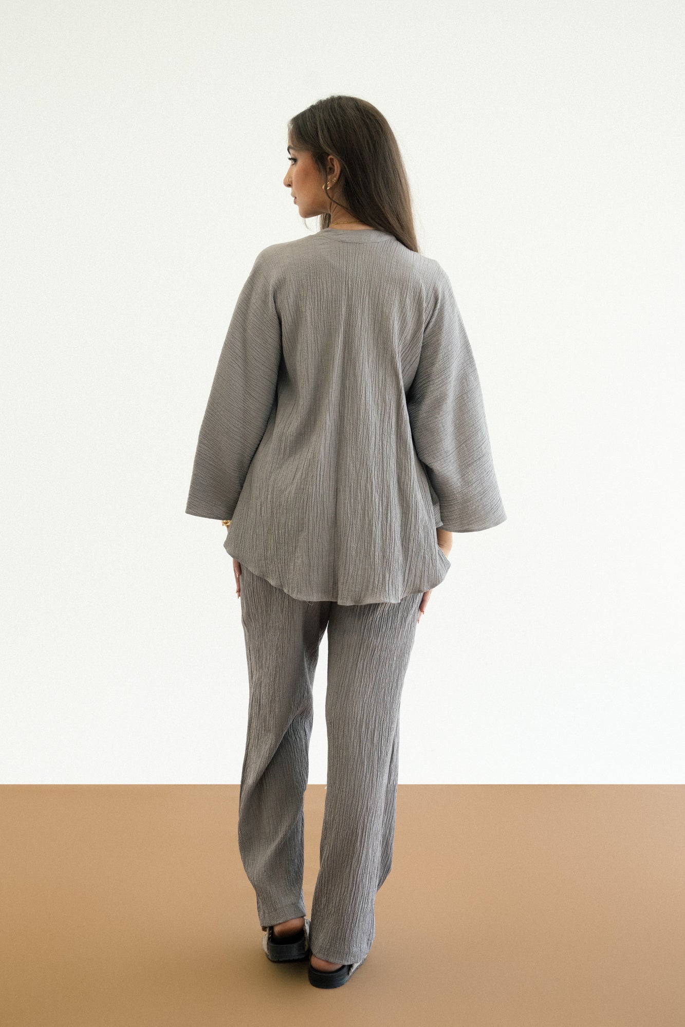 Crinkle Bloom Set in Grey